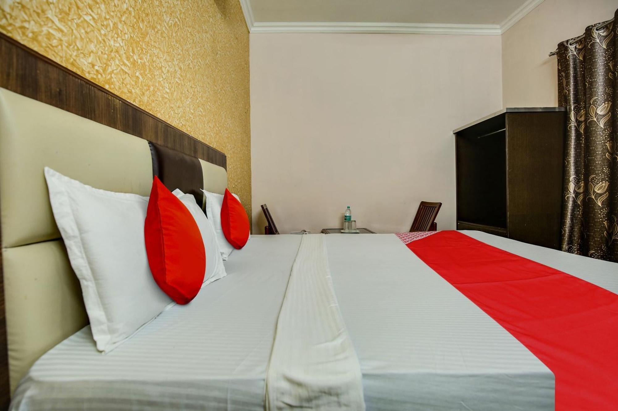 Mohali Hotel O Royal מראה חיצוני תמונה