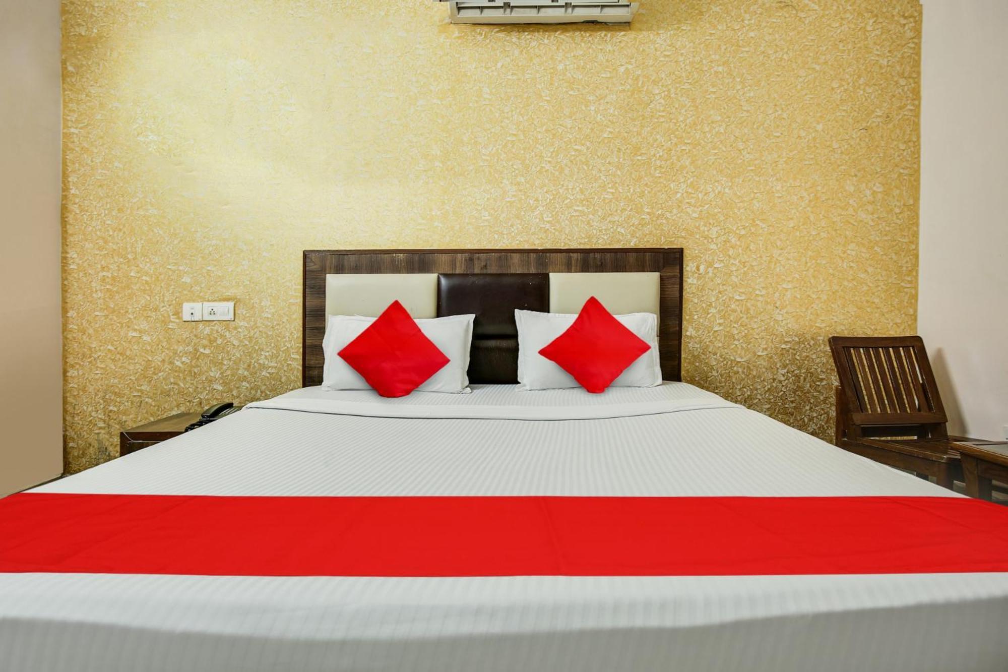 Mohali Hotel O Royal מראה חיצוני תמונה