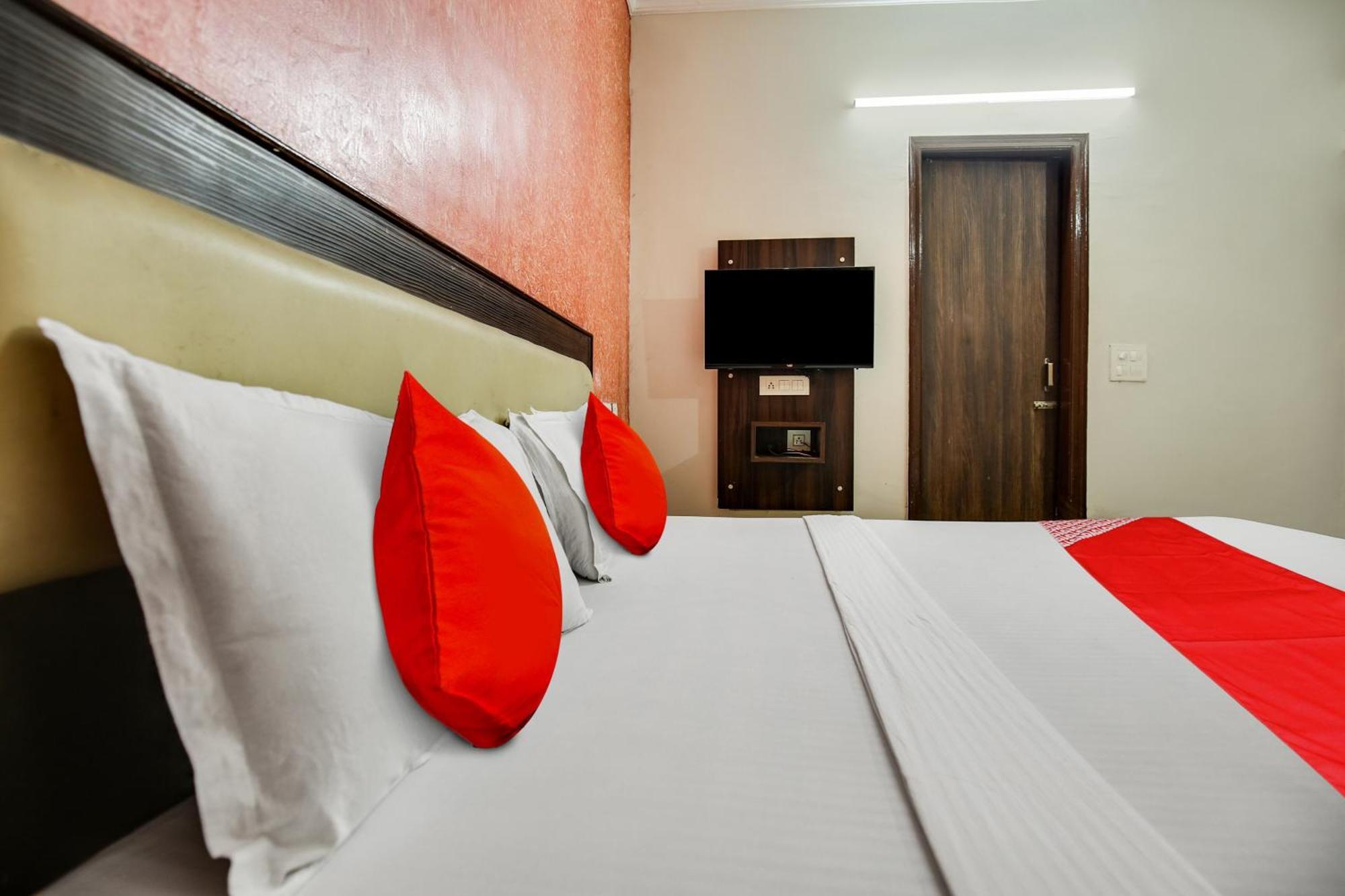 Mohali Hotel O Royal מראה חיצוני תמונה